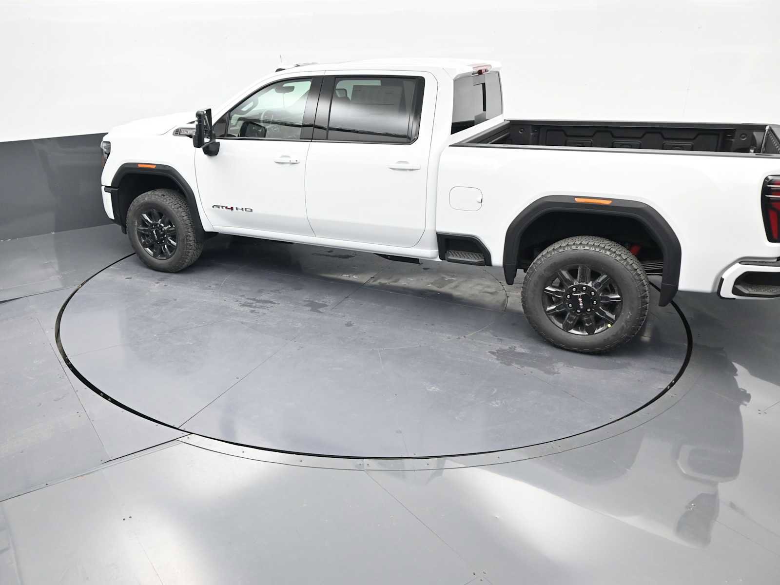 New 2026 GMC Sierra 2500 AT4 w/ AT4 Premium Plus Package image 28