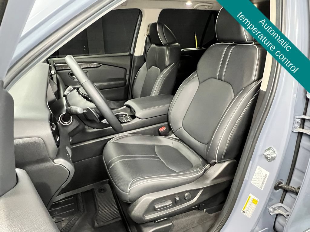Used 2025 Honda Pilot Elite image 7