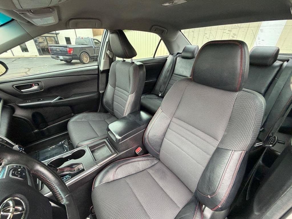 Used 2017 Toyota Camry SE FWD image 30