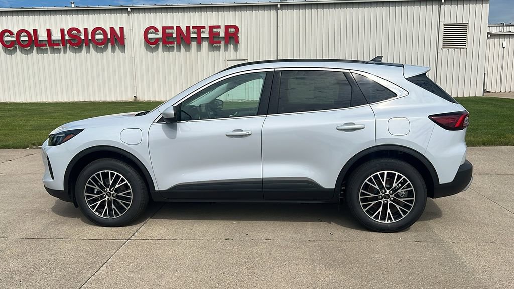 New 2025 Ford Escape Plug-in Hybrid w/ PHEV Premium Package image 8