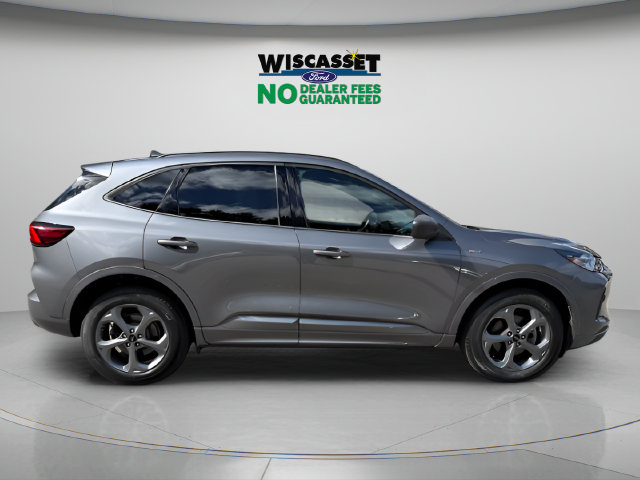 Certified 2023 Ford Escape ST-Line w/ Tech Pack #1 AWD/4WD image 6