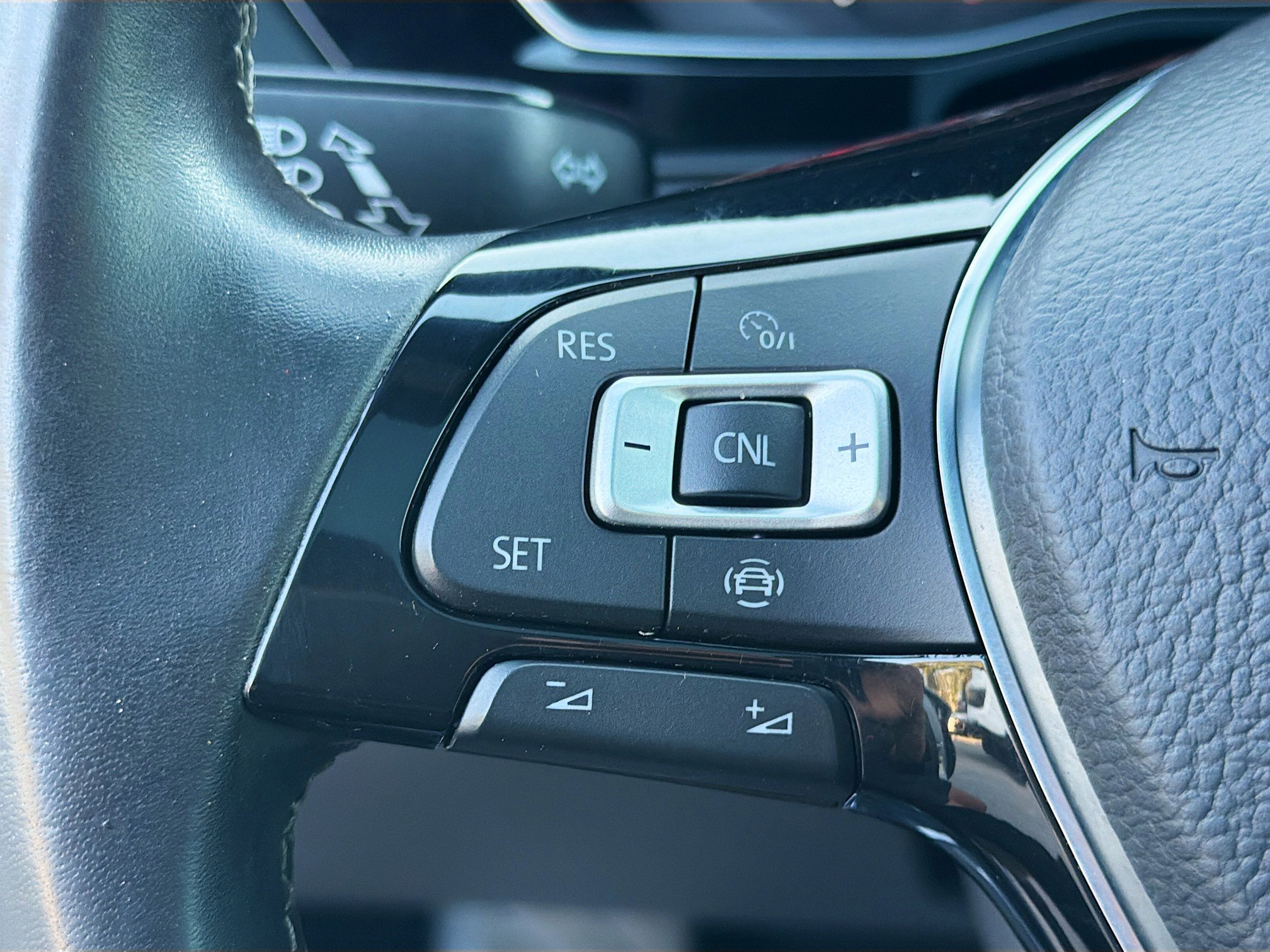 Used 2020 Volkswagen Jetta R-Line image 31