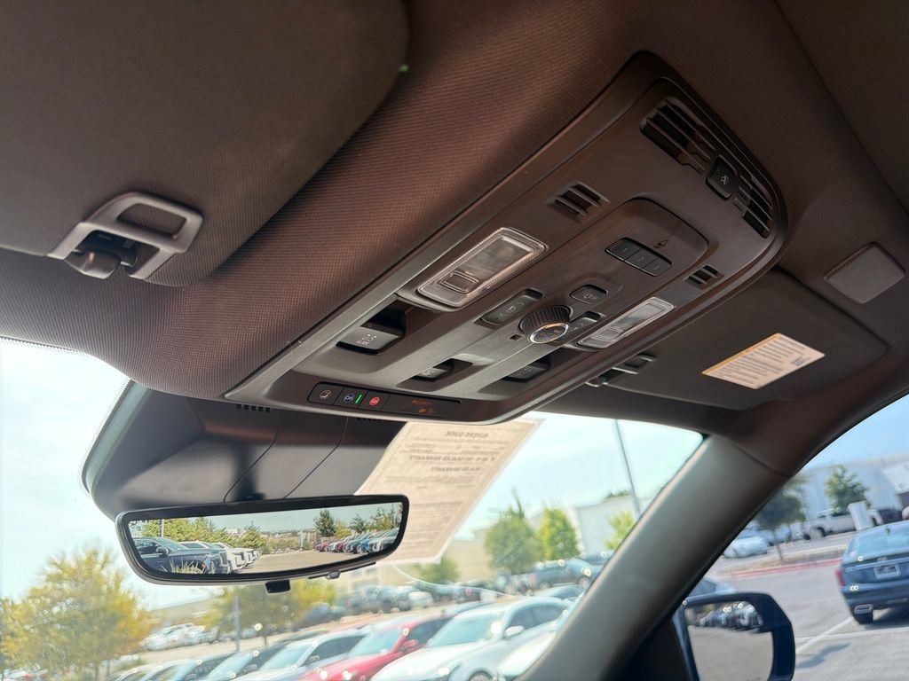 Used 2021 Cadillac Escalade Premium Luxury AWD/4WD image 30