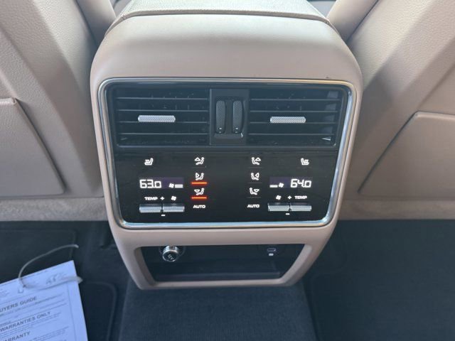 Used 2023 Porsche Cayenne image 16