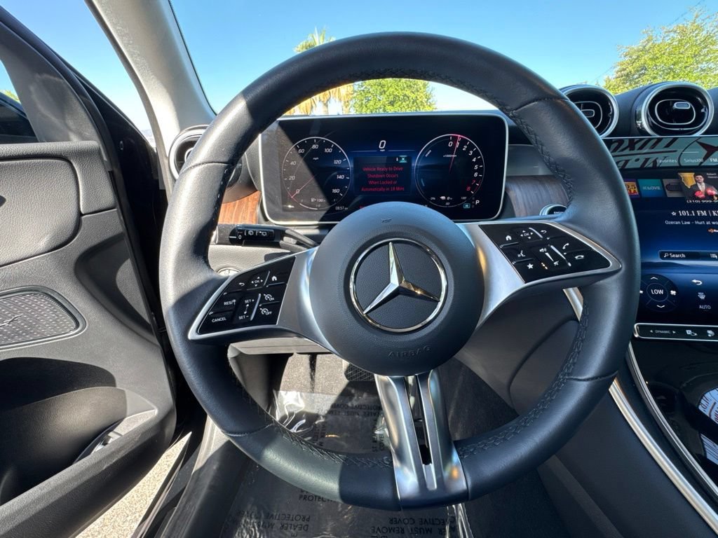 Used 2025 Mercedes-Benz GLC 350e 4MATIC image 24