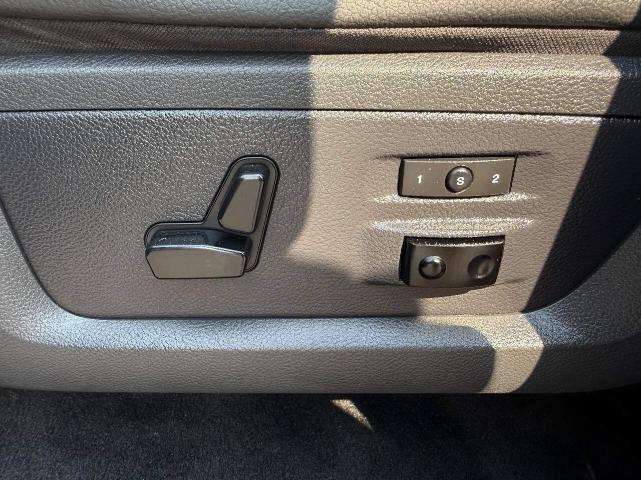 Used 2012 RAM 1500 Laramie w/ Protection Group AWD/4WD image 29