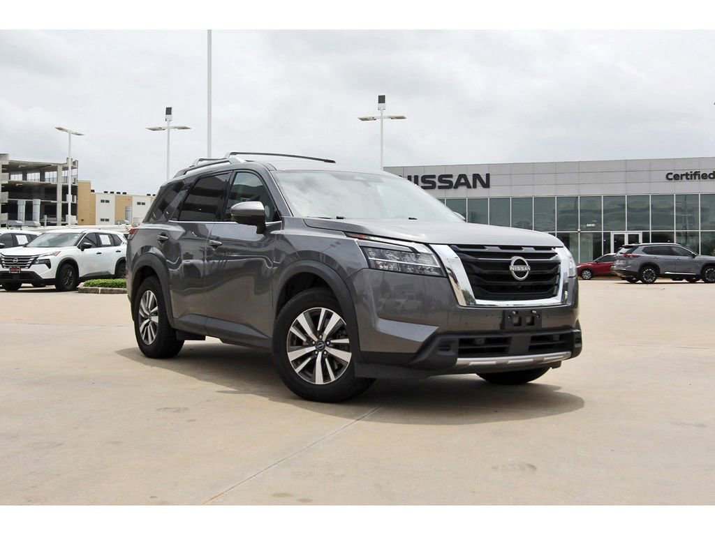 Used 2023 Nissan Pathfinder SL FWD image 1
