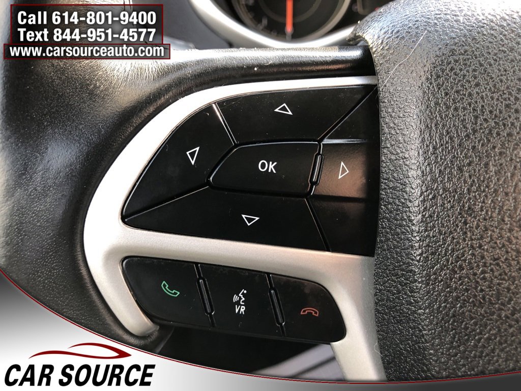 Used 2018 Jeep Cherokee Latitude Plus w/ Cold Weather Group image 13