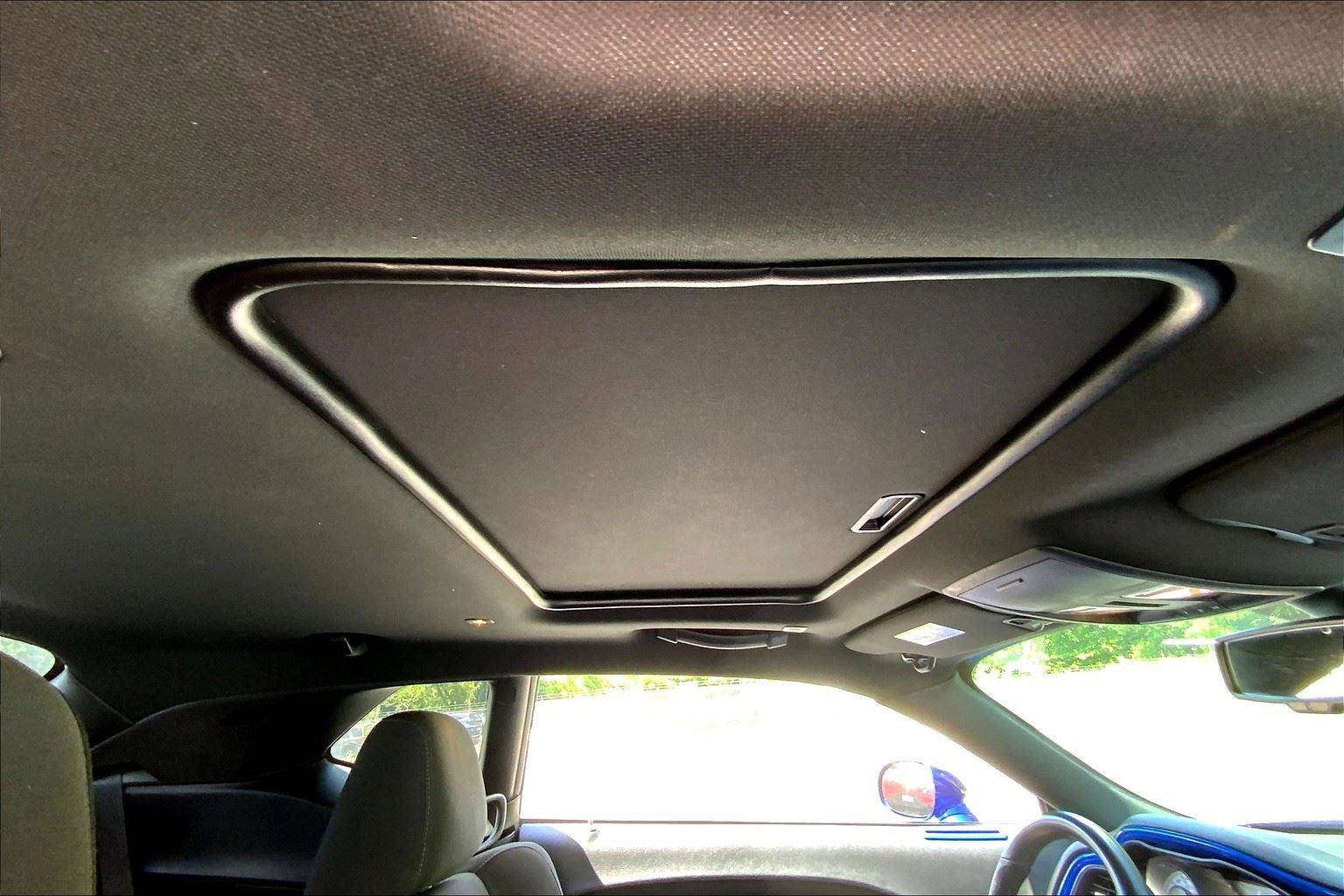 Used 2022 Dodge Challenger R/T w/ Shaker Package image 18