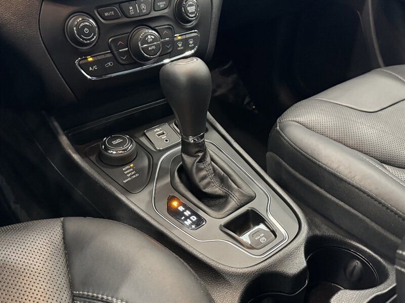 Used 2019 Jeep Cherokee High Altitude image 38