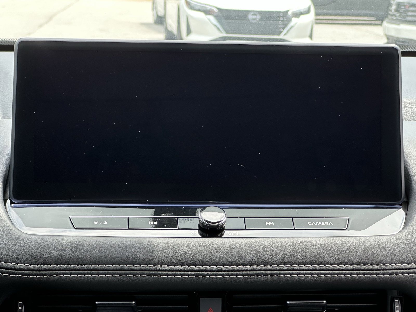 New 2025 Nissan Rogue SL w/ SL Premium Package FWD image 3