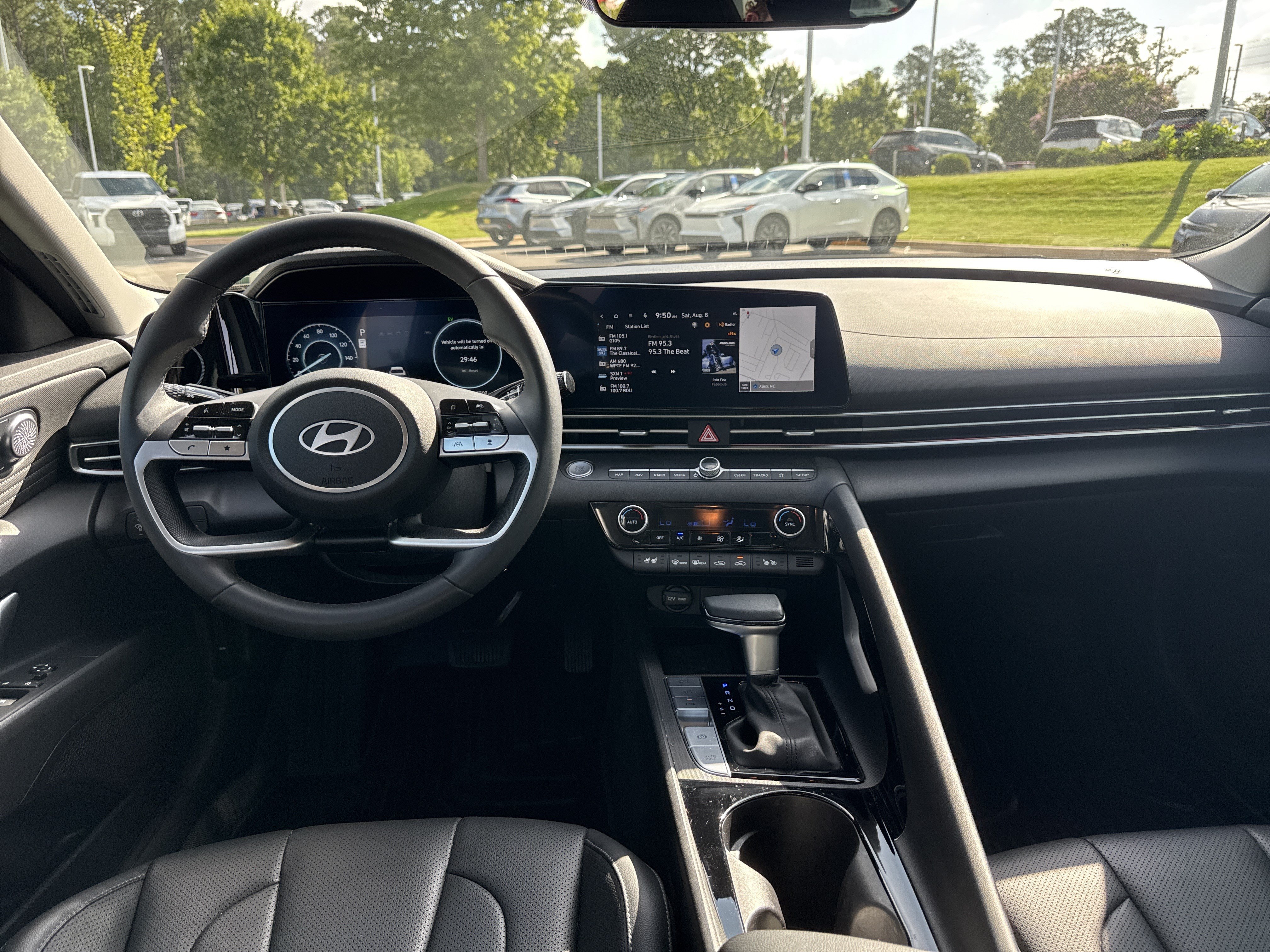 Used 2024 Hyundai Elantra Limited FWD image 29