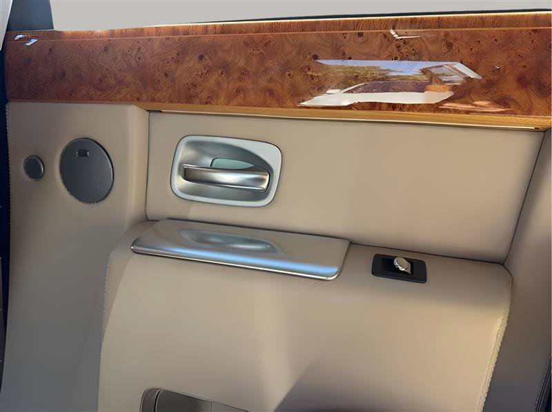 Used 2006 Rolls-Royce Phantom Sedan RWD image 35