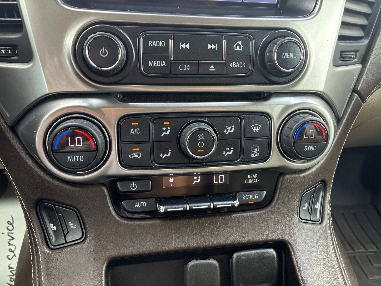 Used 2020 Chevrolet Tahoe LT w/ Luxury Package AWD/4WD image 26