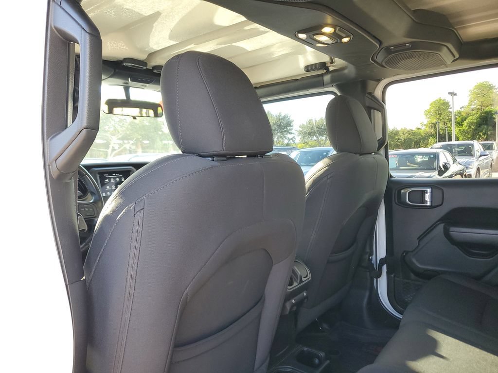 Used 2022 Jeep Gladiator Sport AWD/4WD image 16
