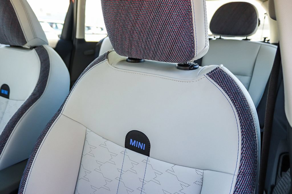 Used 2025 MINI Cooper S FWD image 29