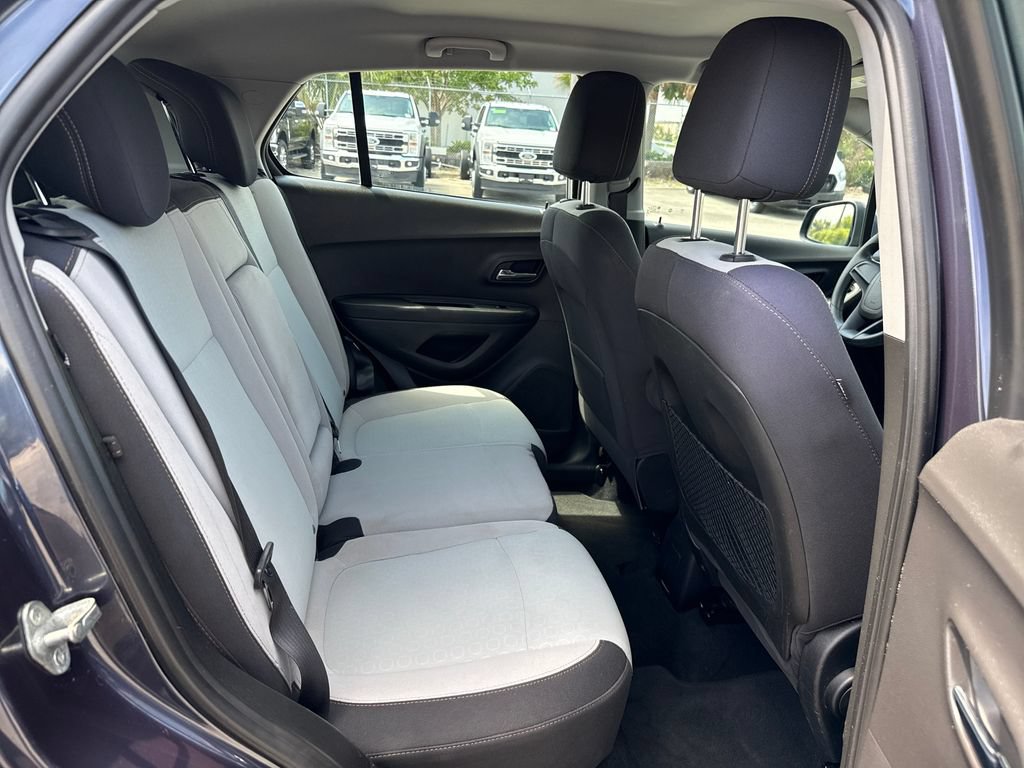 Used 2019 Chevrolet Trax LS FWD image 25