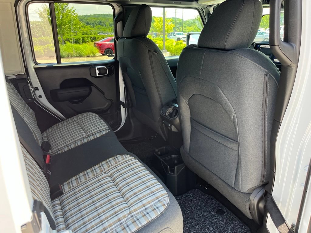 Used 2026 Jeep Wrangler Unlimited Sport AWD/4WD image 25