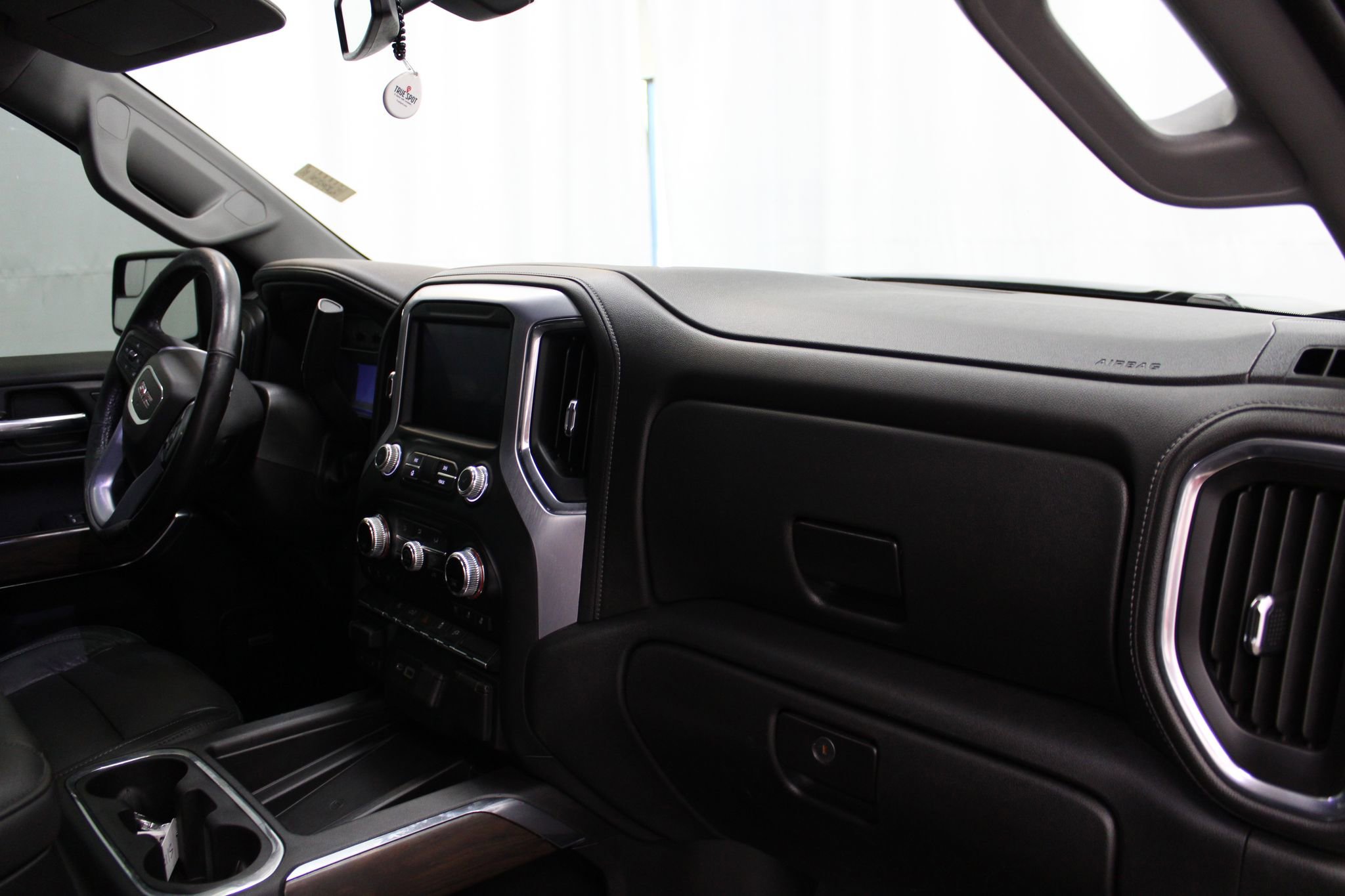 Used 2019 GMC Sierra 1500 SLT w/ SLT Convenience Package AWD/4WD image 25