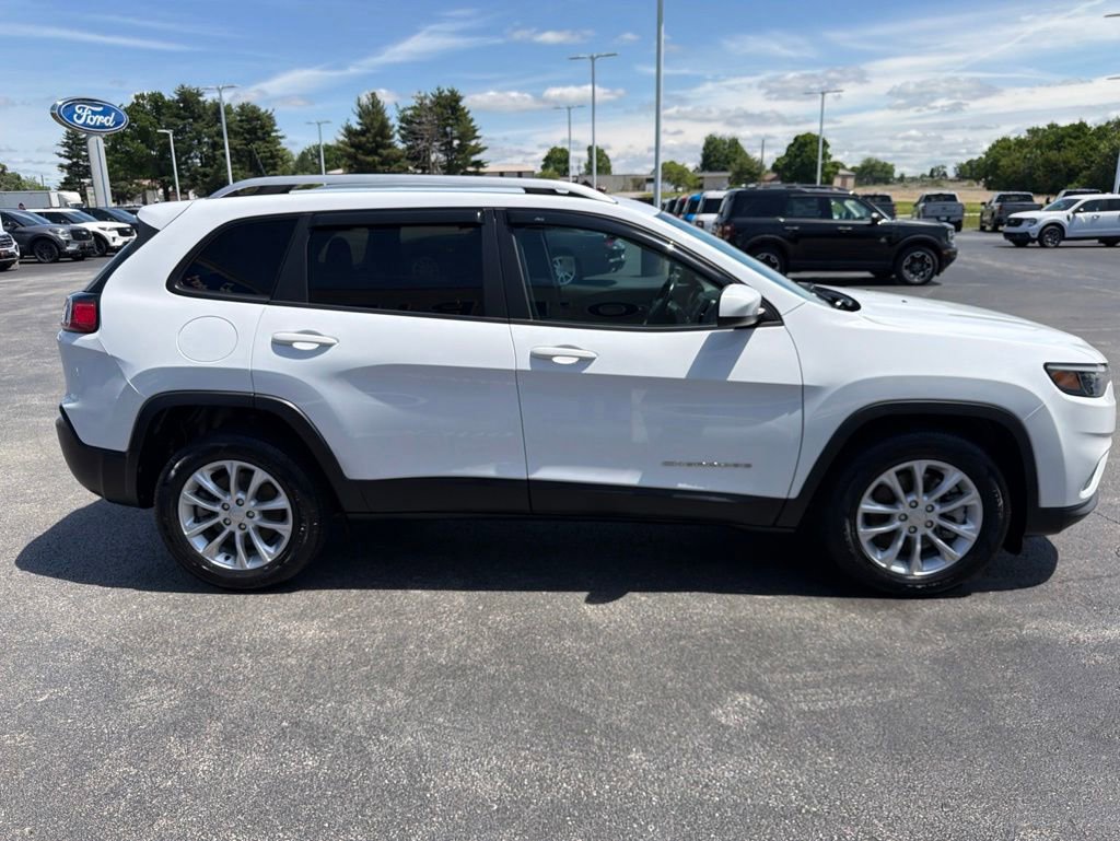 Used 2020 Jeep Cherokee Latitude w/ Cold Weather Group FWD image 5