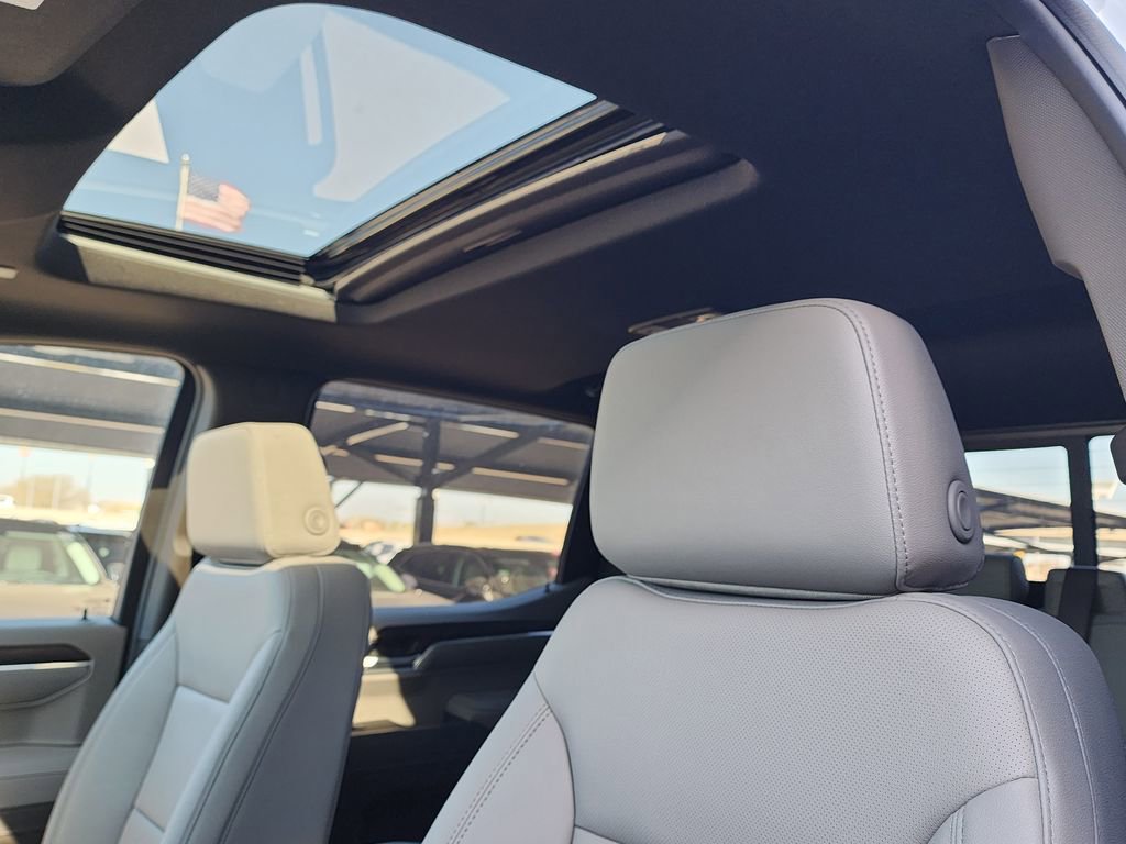 New 2026 GMC Sierra 1500 SLT image 18