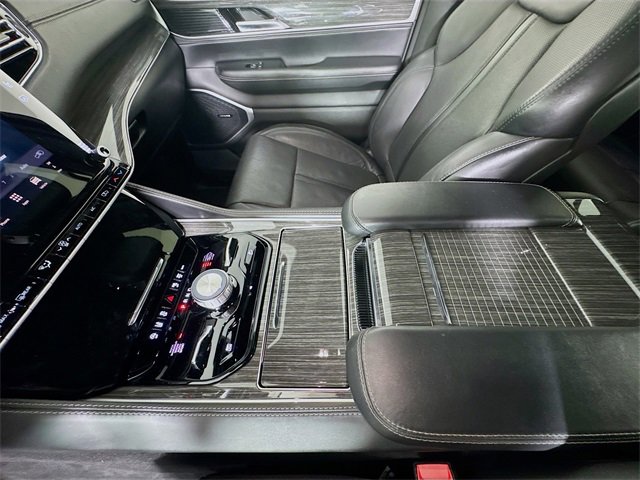 Used 2022 Jeep Wagoneer Series III w/ Flexible Seating Group image 21