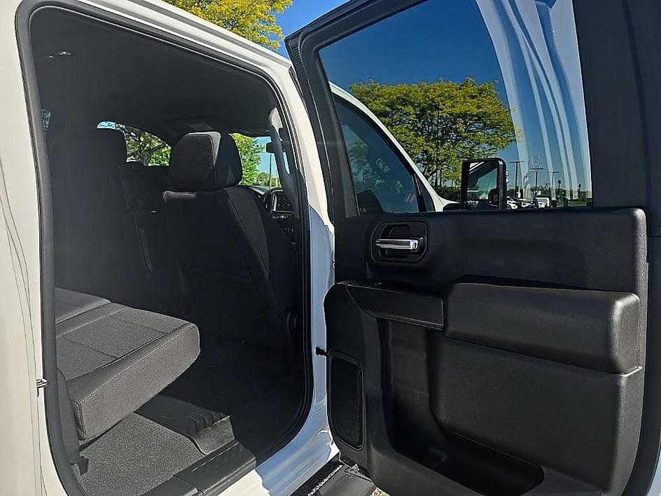 Used 2022 Chevrolet Silverado 2500 Custom w/ Custom Value Package AWD/4WD image 34