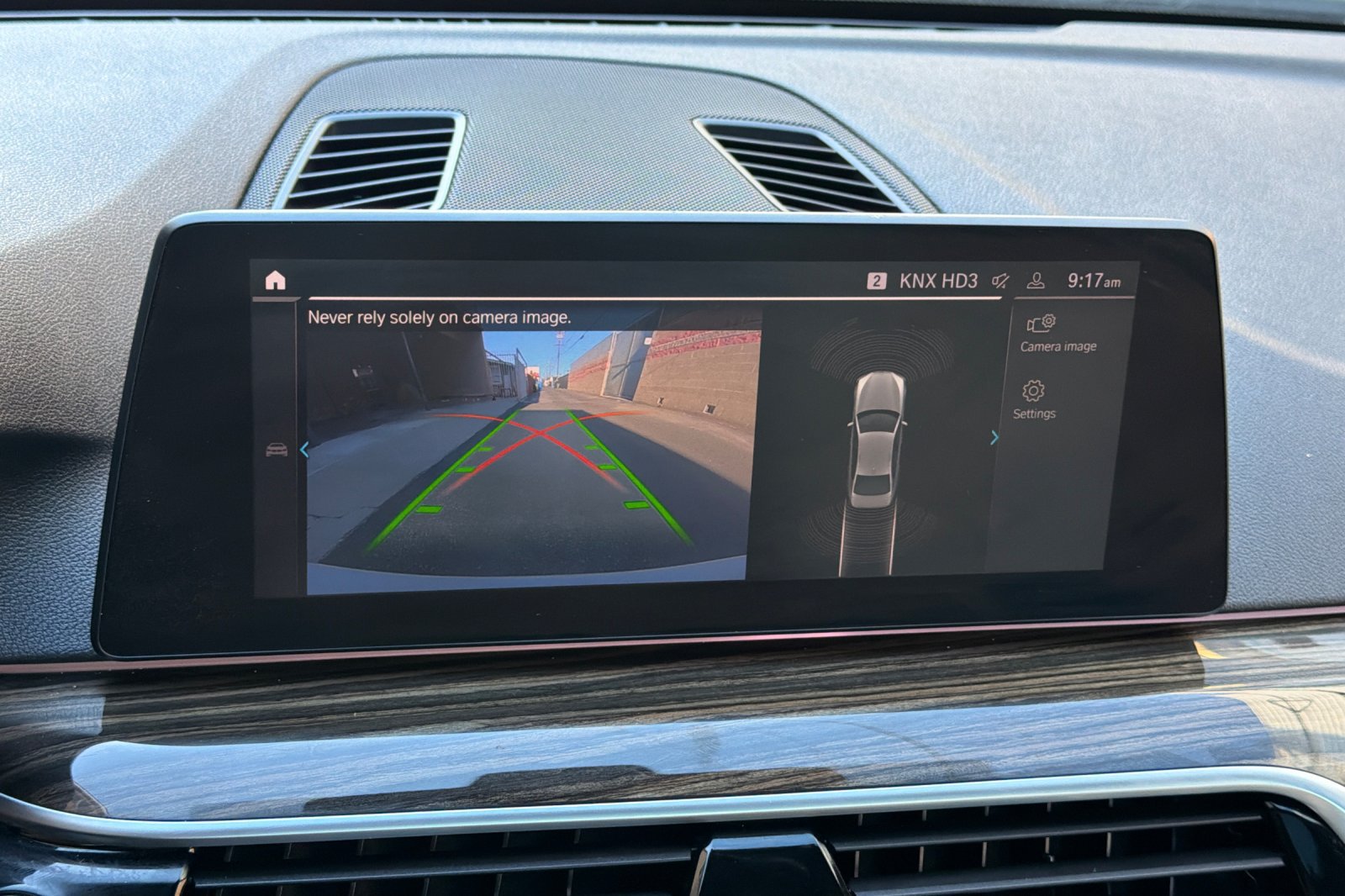 Used 2020 BMW 530e w/ Premium Package RWD image 20