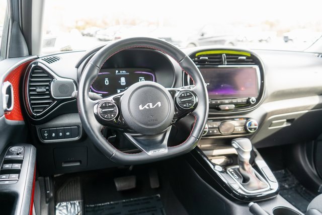 Used 2023 Kia Soul GT-Line image 14