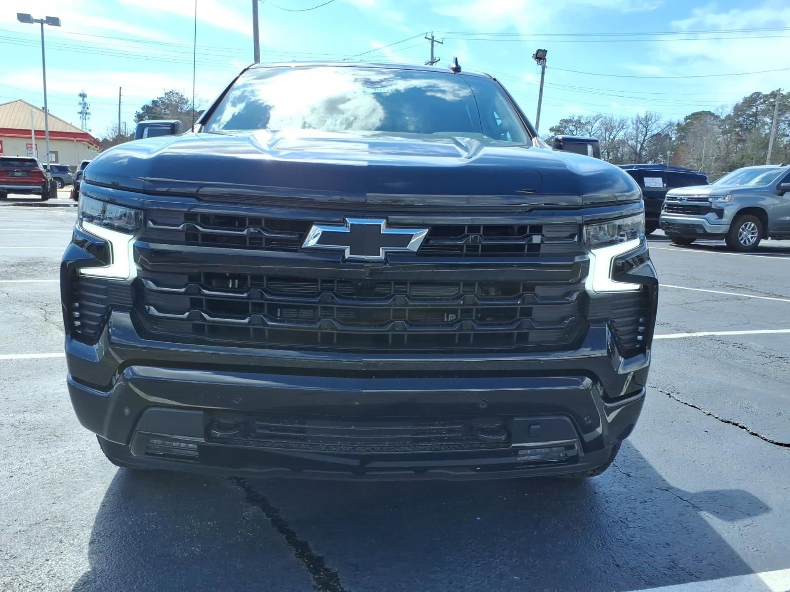 New 2026 Chevrolet Silverado 1500 RST w/ Dark Appearance Package AWD/4WD image 9