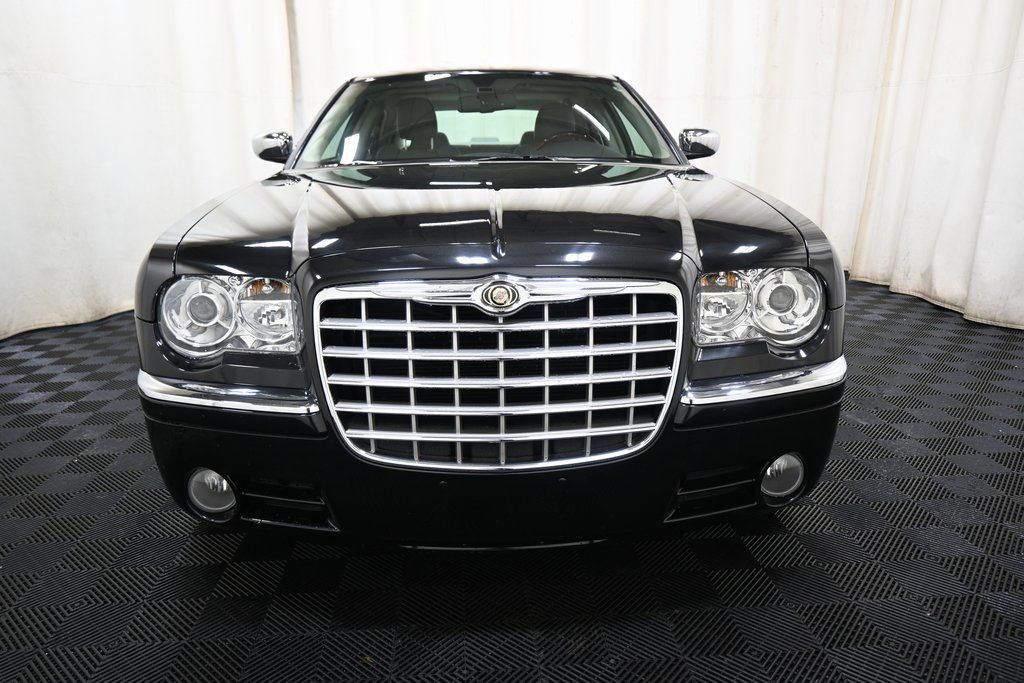Used 2006 Chrysler 300 C w/ Sound Group II image 2