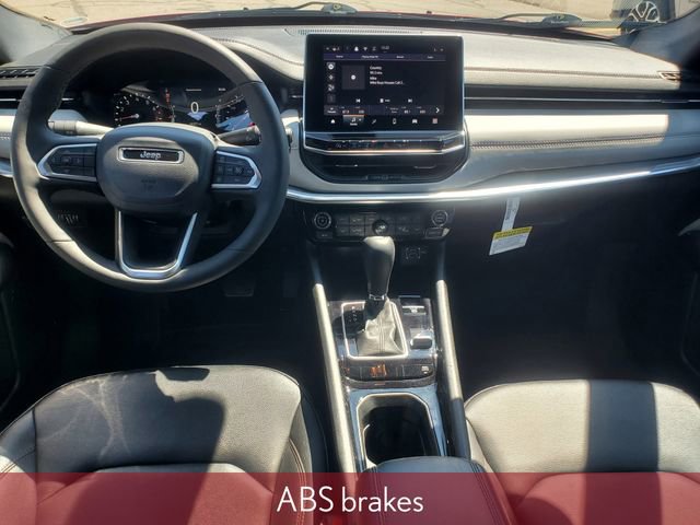 Used 2024 Jeep Compass Limited image 33