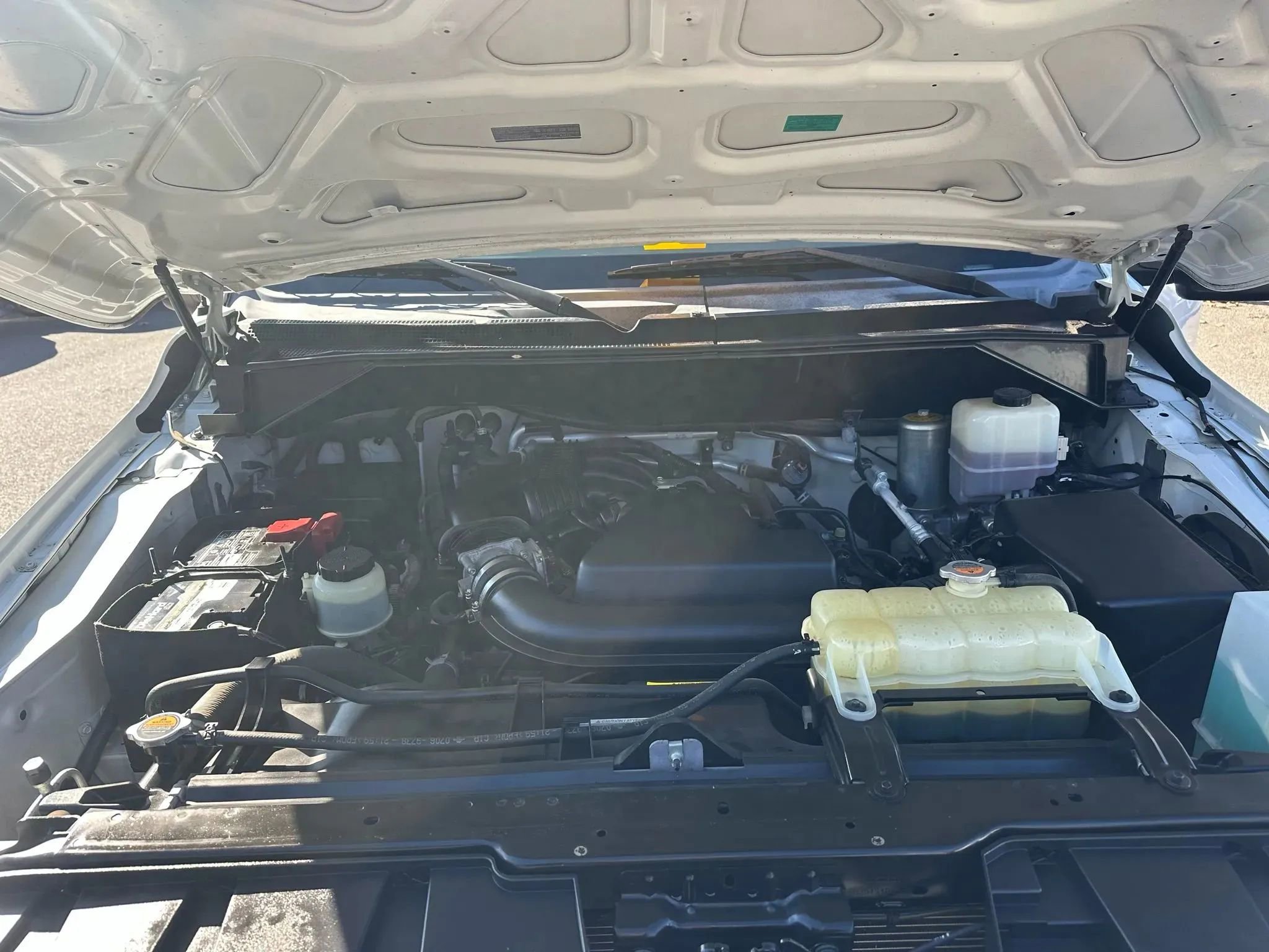 Used 2016 Nissan NV 3500 S image 24