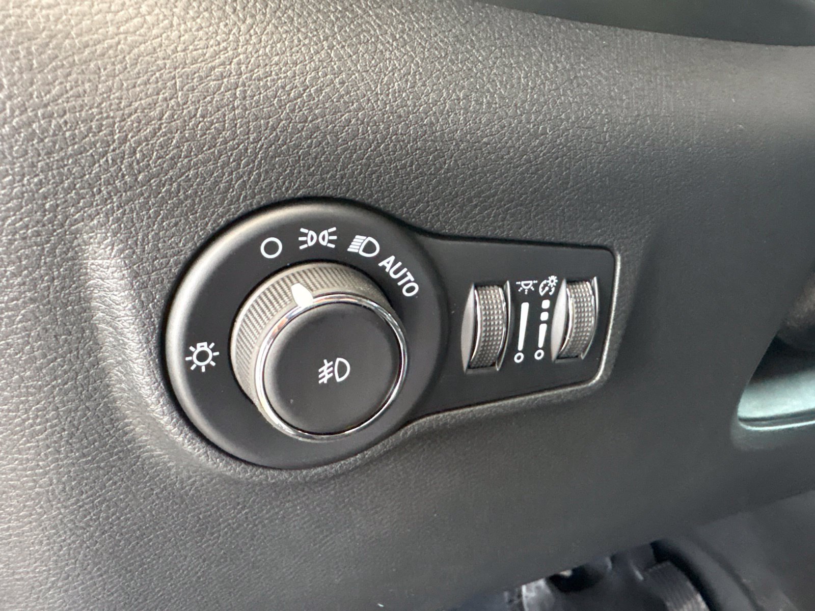 New 2026 Jeep Compass Limited AWD/4WD image 12