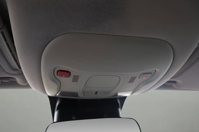 Used 2016 Jeep Renegade Latitude image 26