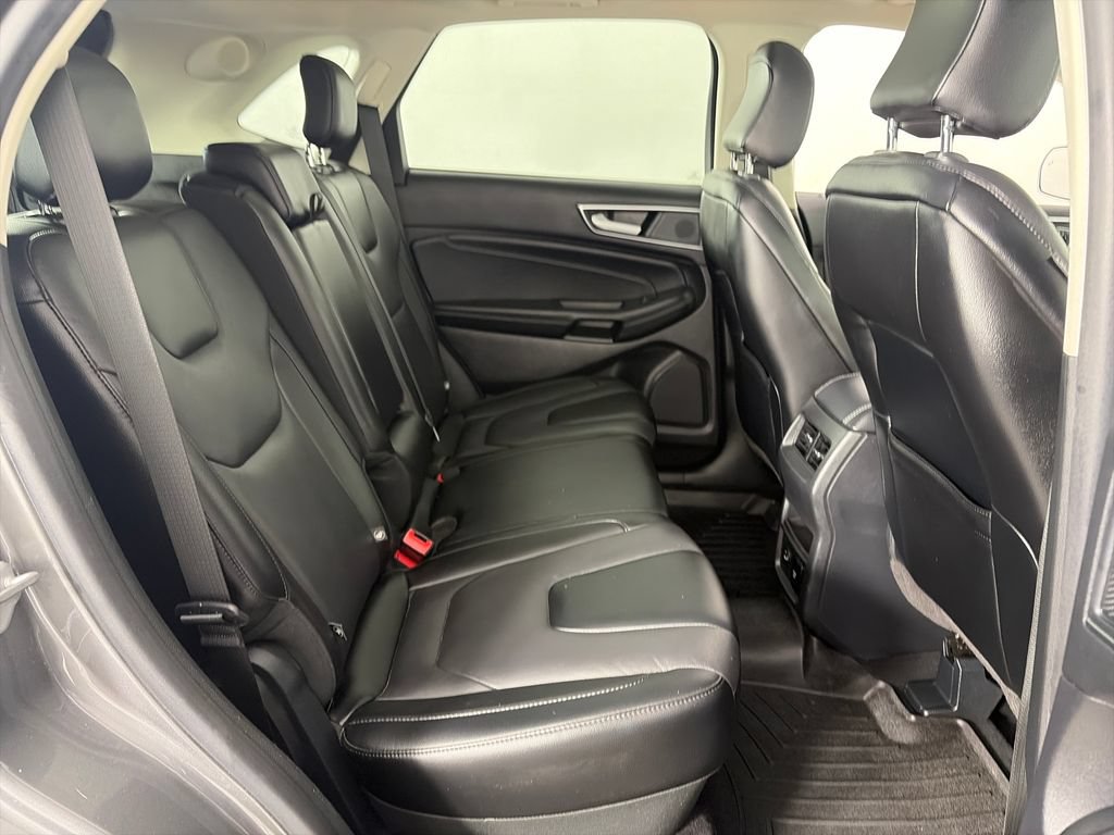 Certified 2022 Ford Edge Titanium AWD/4WD image 29