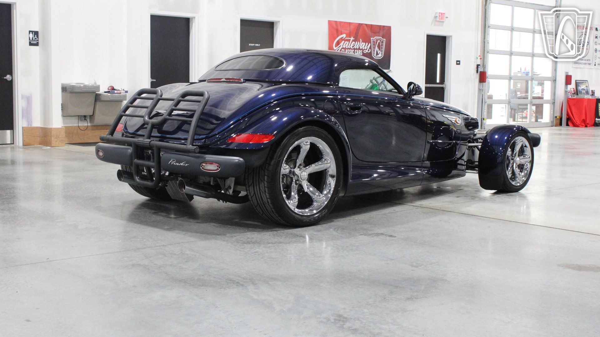 Used 2001 Chrysler Prowler RWD image 25