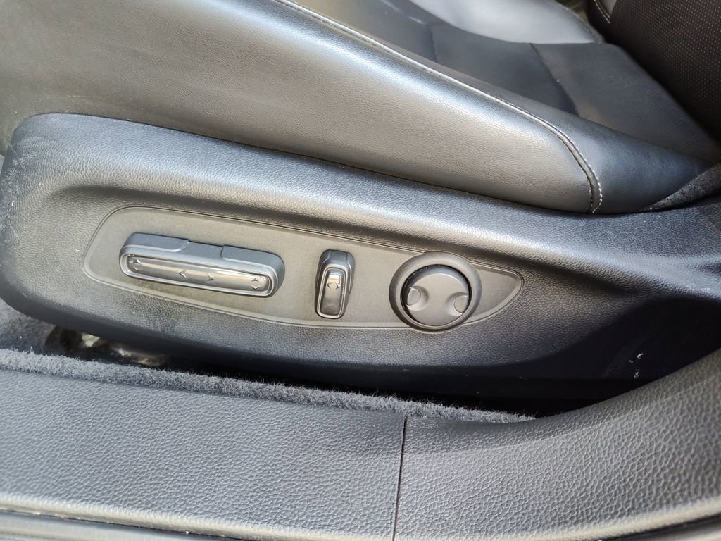 Used 2023 Honda Accord EX-L image 21