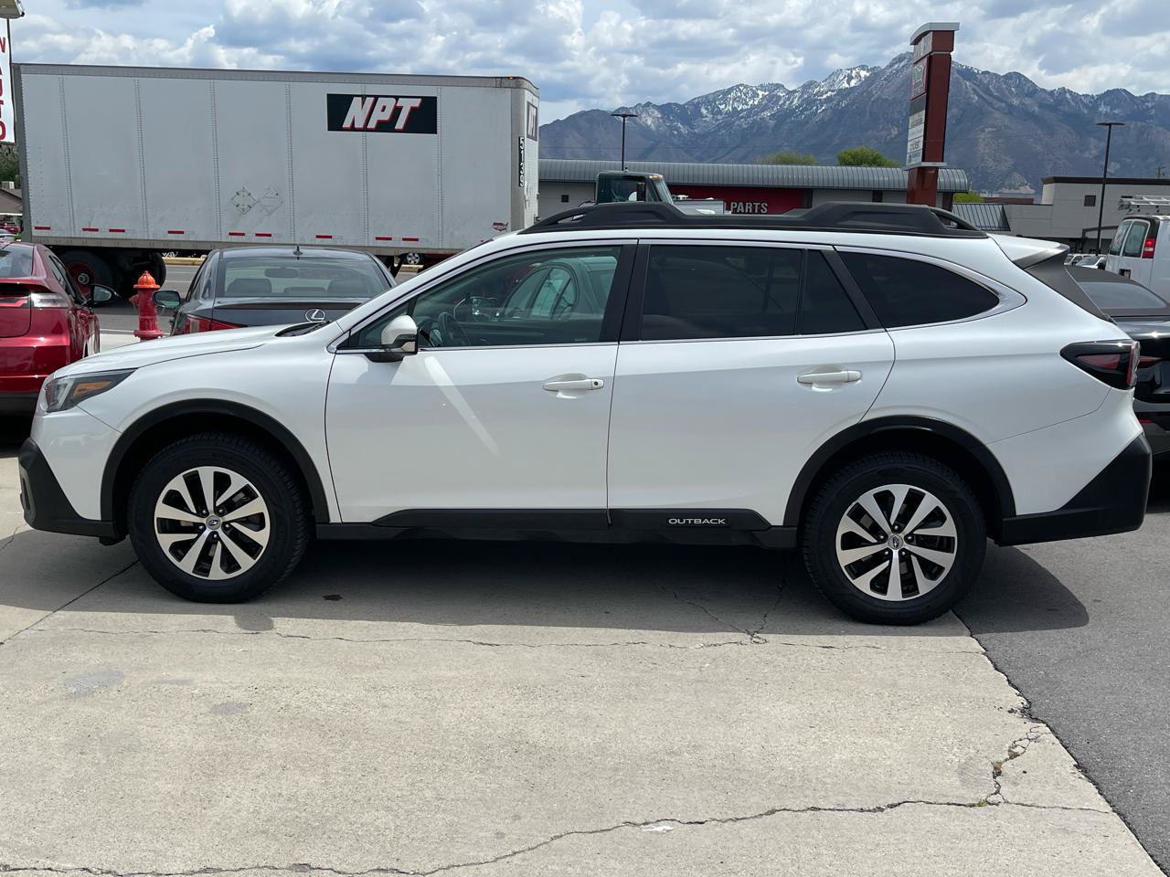 Used 2022 Subaru Outback Premium AWD/4WD image 8