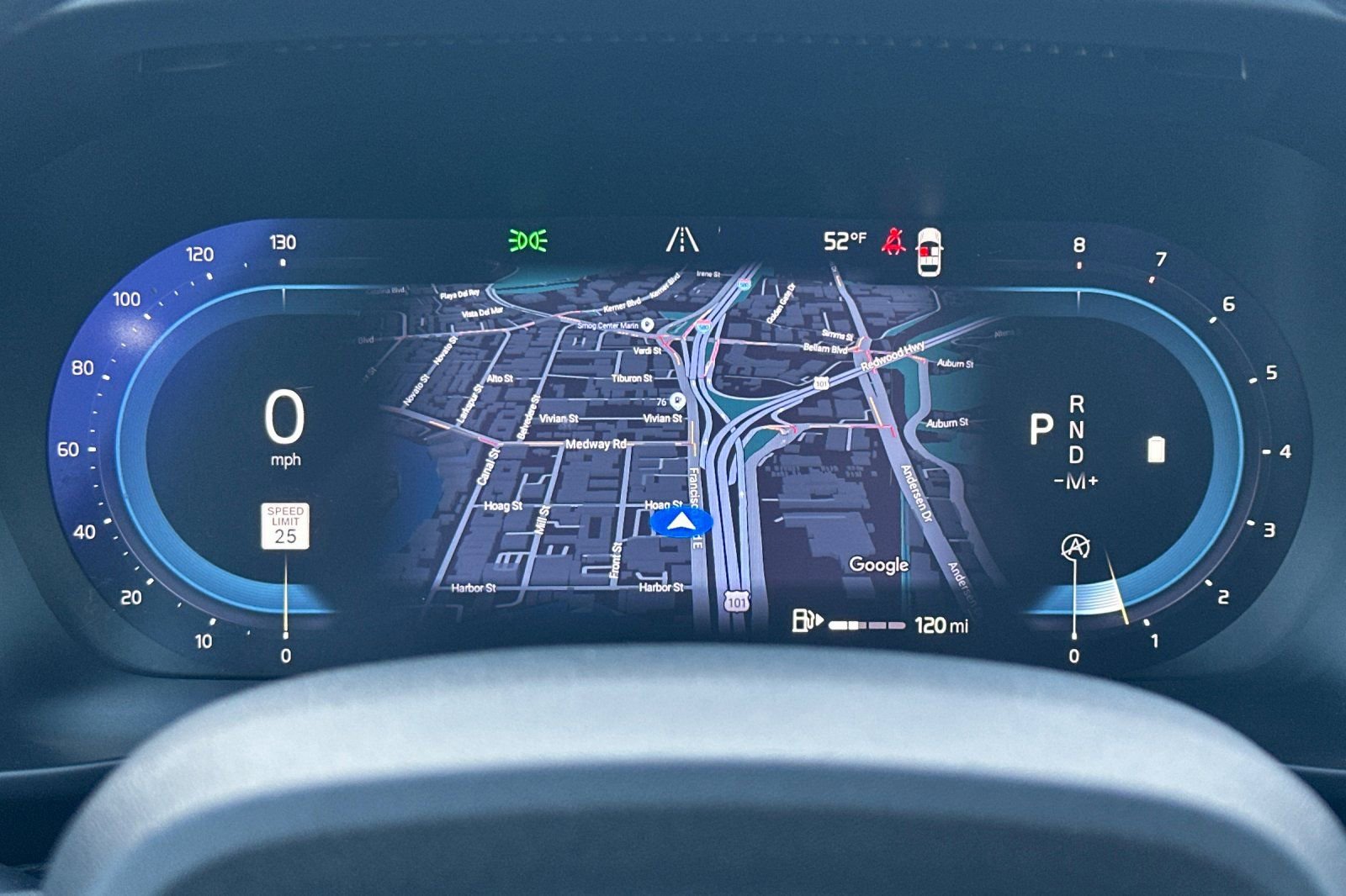 Certified 2023 Volvo XC40 B5 Plus w/ Driver Assist Package image 28