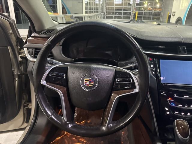 Used 2013 Cadillac XTS Luxury image 13