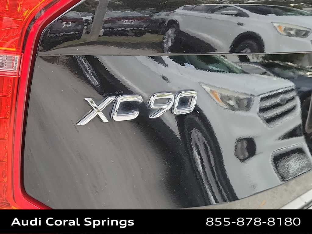 Used 2021 Volvo XC90 T5 Momentum w/ Protection Package Premier image 15