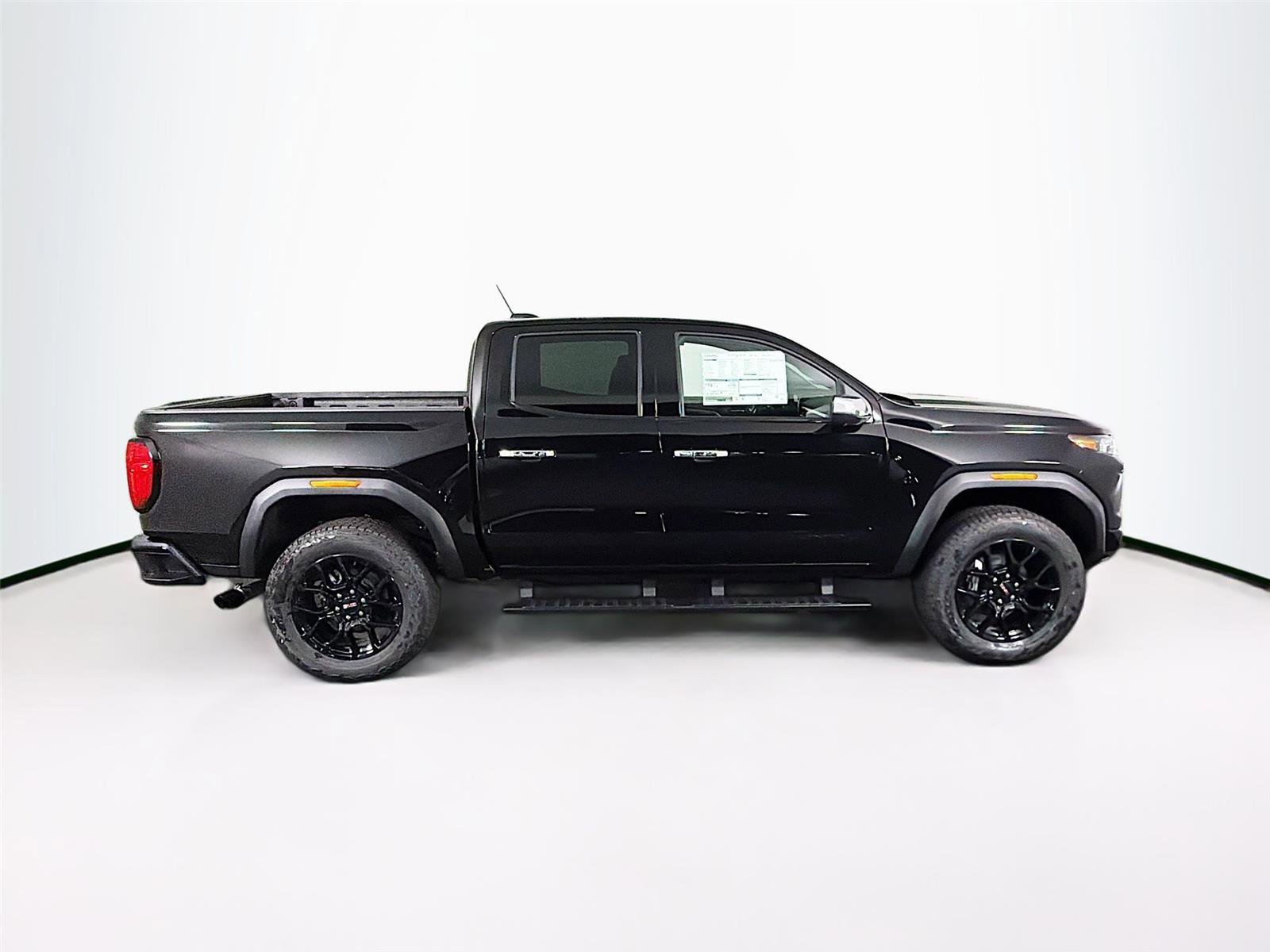 New 2026 GMC Canyon Denali w/ LPO, Denali Black Edition image 8