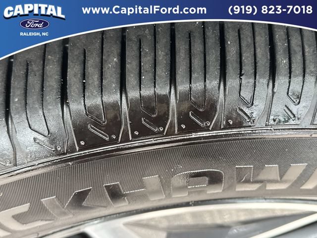 Used 2022 Kia Sorento EX w/ Panoramic Sunroof Package FWD image 14