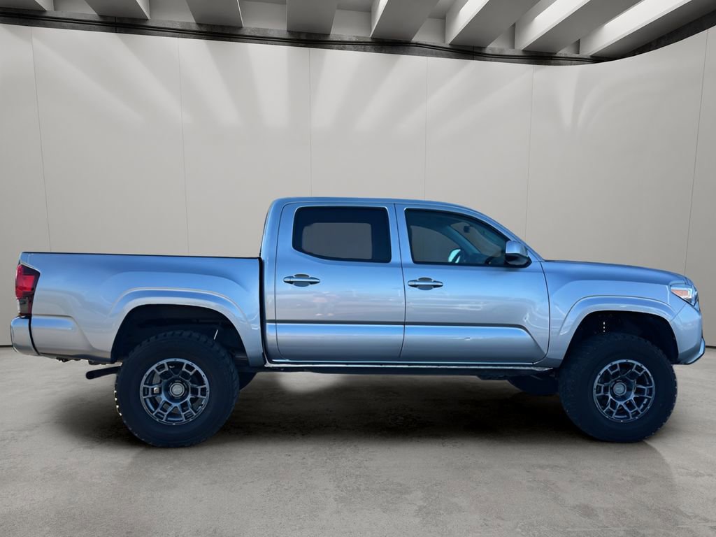 Used 2022 Toyota Tacoma SR AWD/4WD image 7