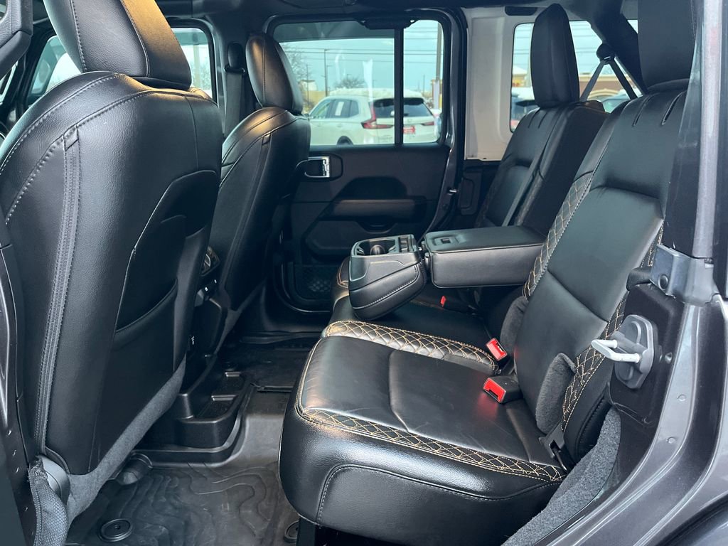 Used 2021 Jeep Wrangler Unlimited Sahara image 24