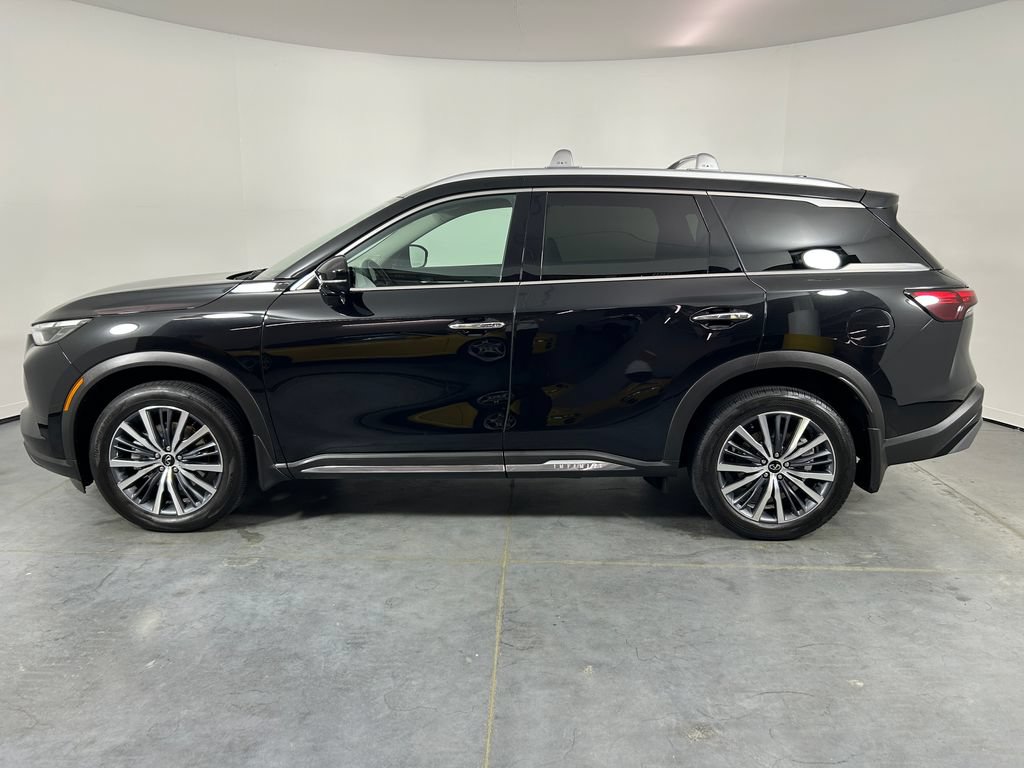 Used 2023 INFINITI QX60 Sensory w/ Vision Package AWD/4WD image 2