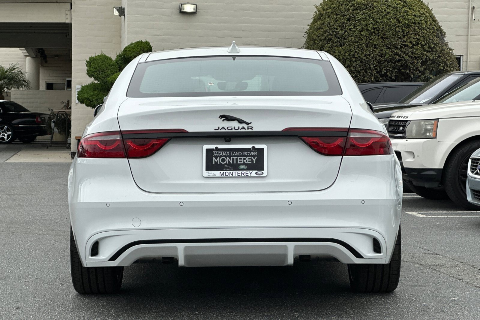 New 2024 Jaguar XF R-Dynamic SE image 4