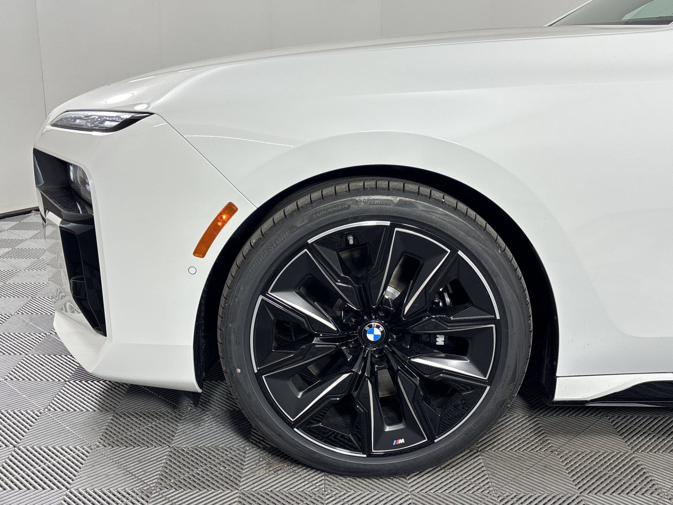Used 2026 BMW 740i xDrive w/ Executive Package AWD/4WD image 12