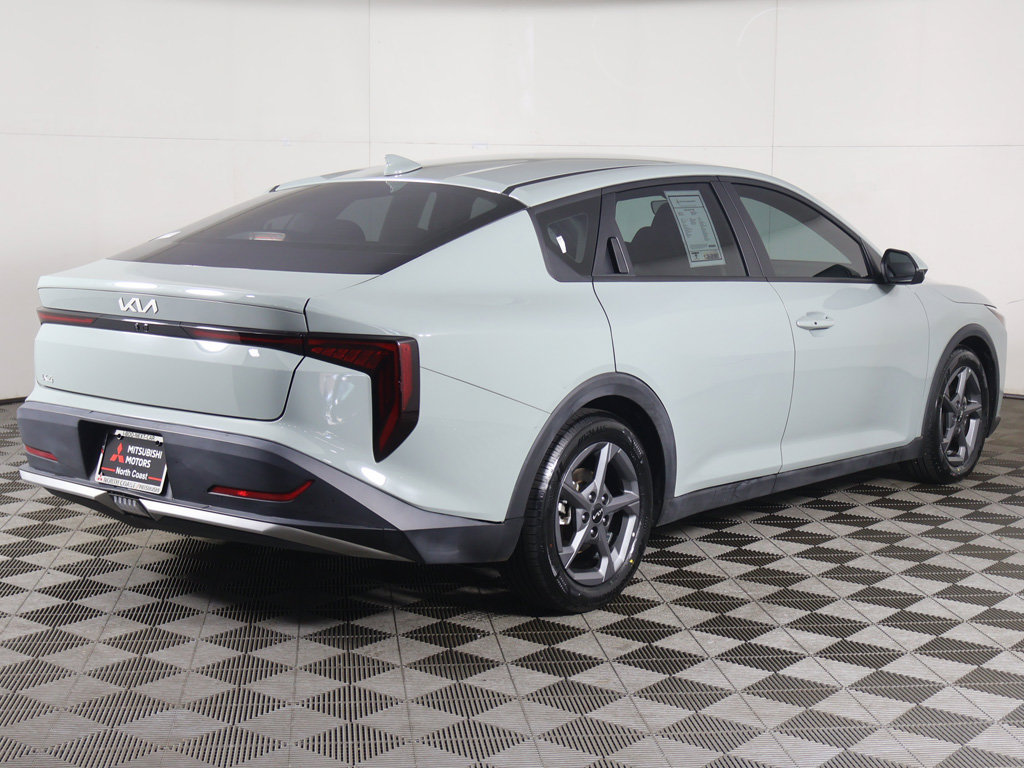 Used 2025 Kia K4 FWD image 9